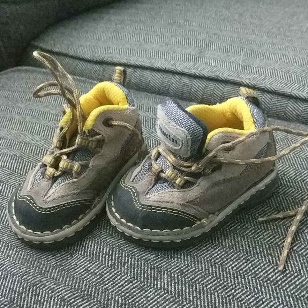 Kid connection baby shoes